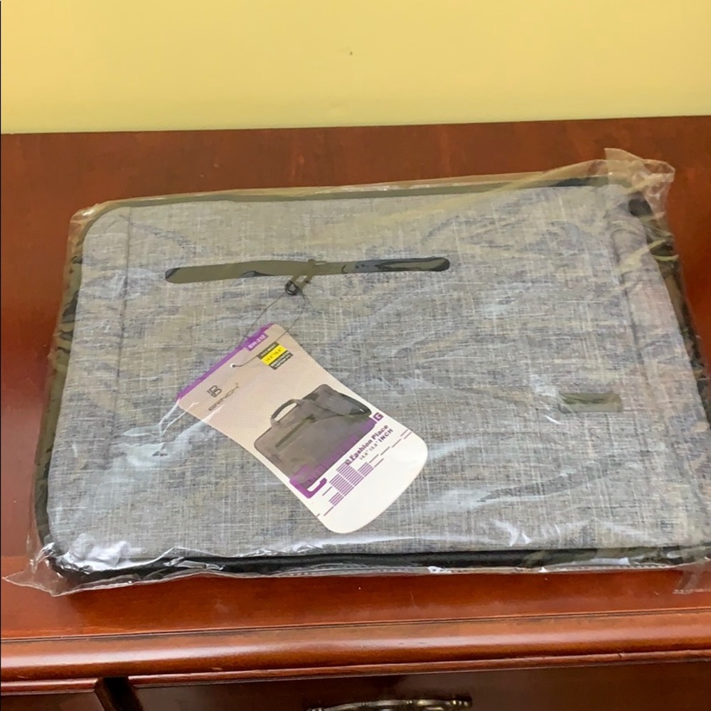 New widescreens laptop case